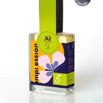 Духи со вкусом бергамота, земляники, карамели, кассии, кокоса, лимона и мандарина